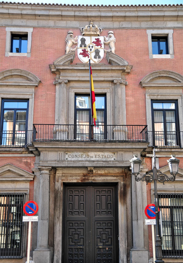 Puerta de acceso al Consejo de Estado